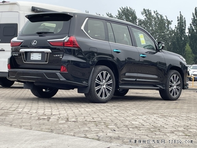 一代经典雷克萨斯LX570中东版限量S最具气场的硬派越野车