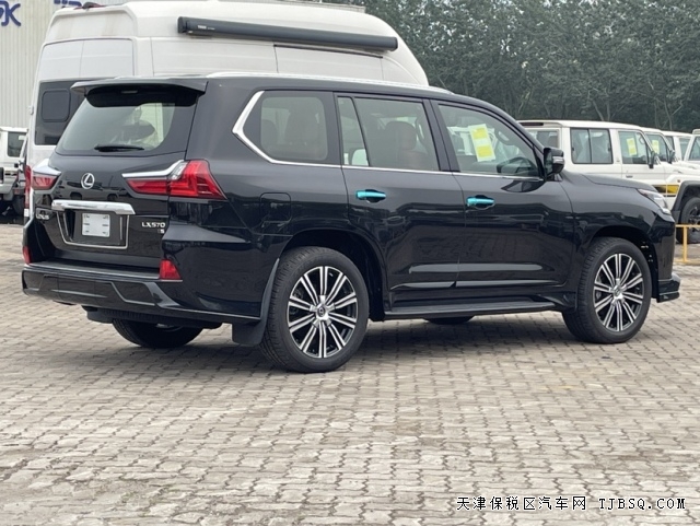 一代经典雷克萨斯LX570中东版限量S最具气场的硬派越野车