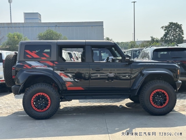 拥有强悍性能的24款丰田烈马猛禽版性能参数详解