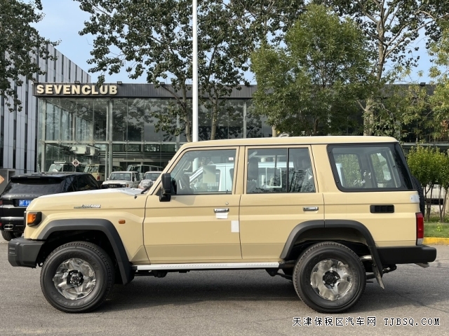 中东版24酷路泽LC76汽油自动挡4.0L丰田专业工具车