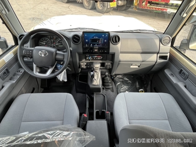 中东版24酷路泽LC76汽油自动挡4.0L丰田专业工具车