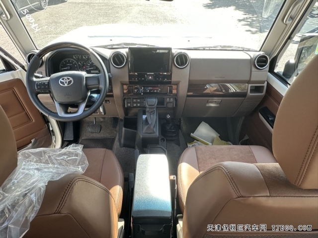 24款酷路泽LC76汽油4.0自动挡次顶配绞盘涉水喉88万起