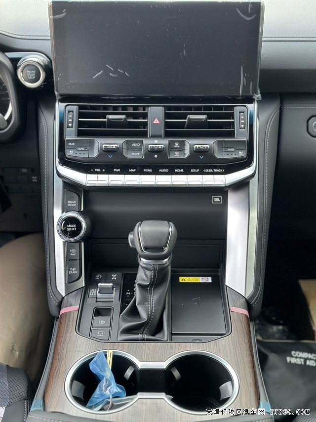 24款丰田酷路泽LC300GXR科威特满配3.5TT港口最优质车型