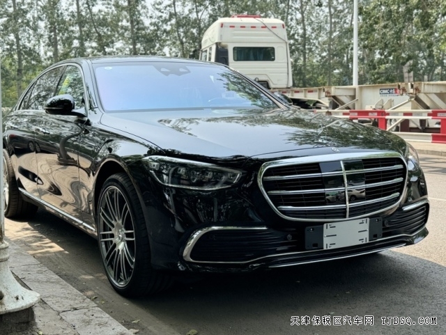 24款欧规顶级商务座驾奔驰S500L四座大柏林魔毯悬挂现车