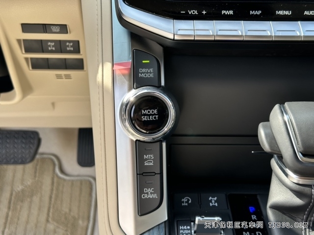 中东版酷路泽LC300 VXR三把锁百万级别最实用配置车型