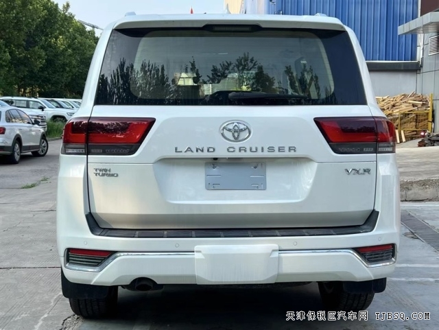 中东版酷路泽LC300 VXR三把锁百万级别最实用配置车型