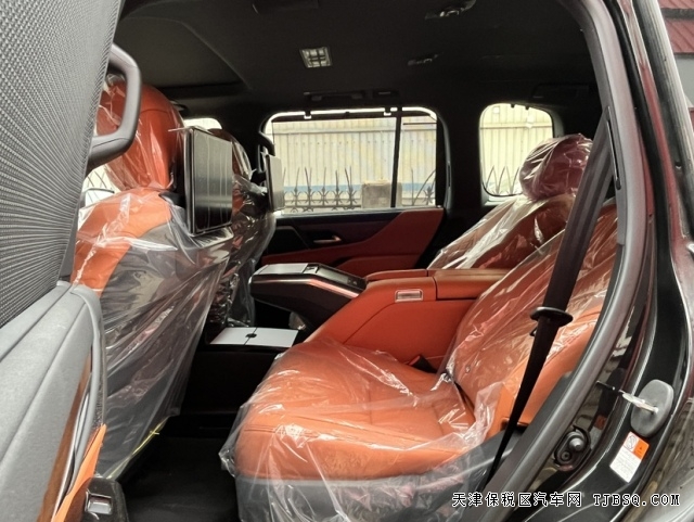 中东版大油箱雷克萨斯LX600四座VIP港口最新配置行情