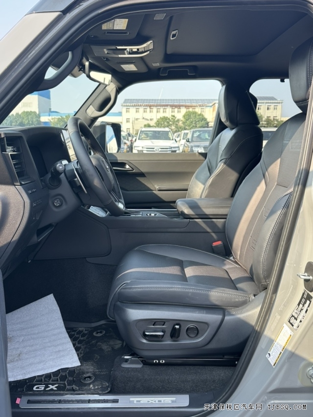 24款雷克萨斯GX550加版3.4T豪华与性能的完美结合港口提车