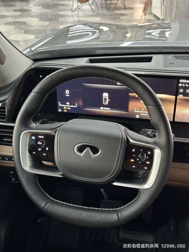 日系全尺寸SUV25款英菲尼迪QX80搭载3.5T新款发动机