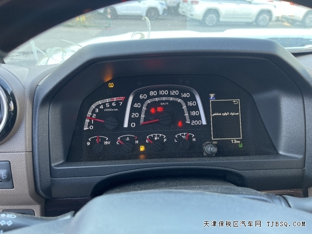 复古中东版2025款丰田 LC76 4.0 自动档两把锁港口现车