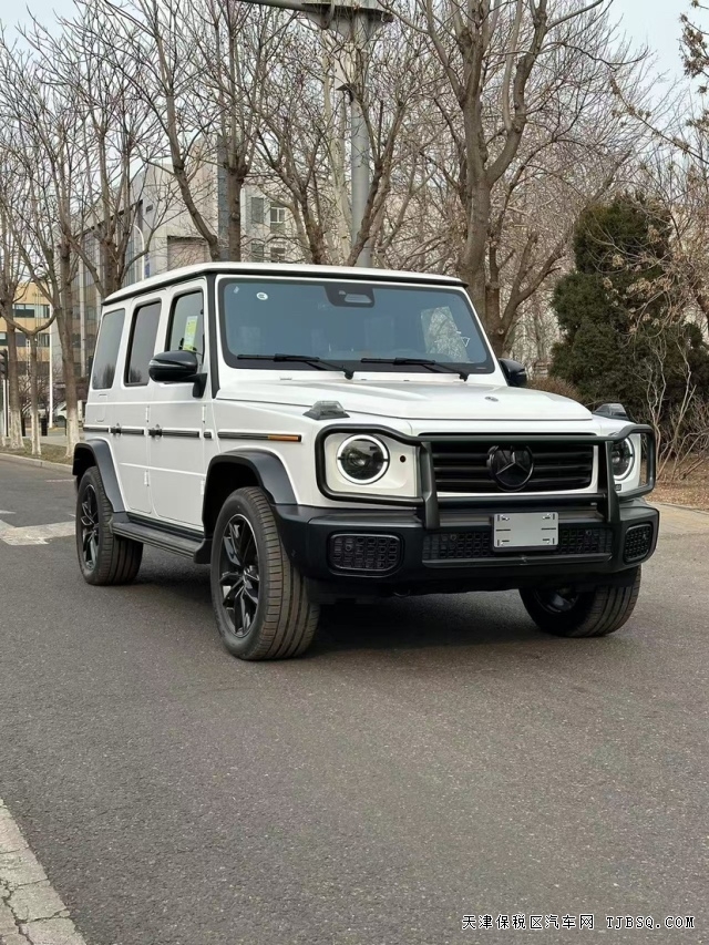 2025款加版奔驰G550稀缺熊猫版港口现车随时提最新行情
