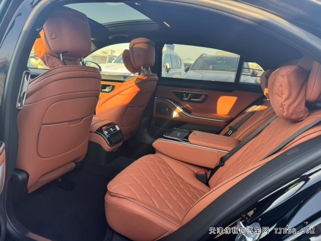 25款加版奔驰S500L四驱配置丰富颜色齐全店里现车