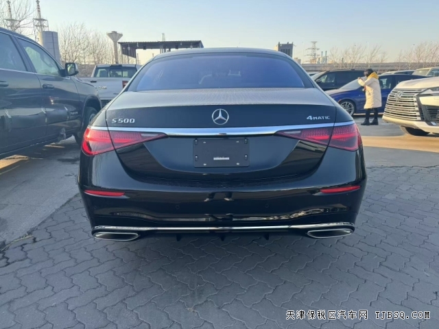 25款加版奔驰S500L四驱配置丰富颜色齐全店里现车