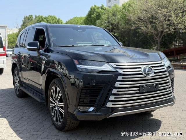 25款雷克萨斯LX600豪华越野新标杆3.5T搭10AT