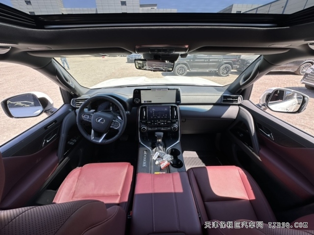 25款加版雷克萨斯LX600豪华七座SUV六缸双涡轮增压直击底价