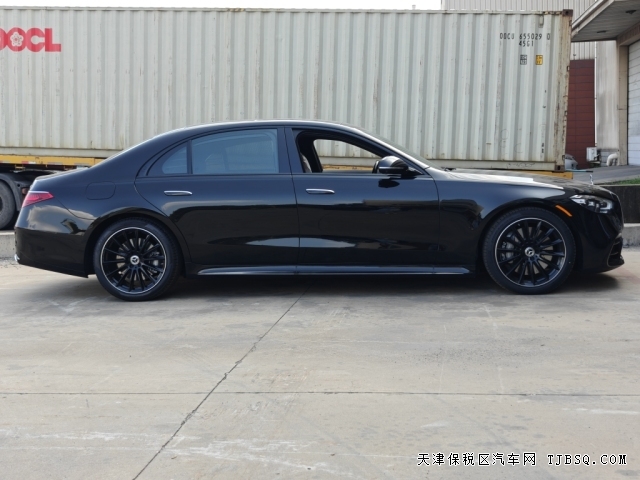 25款奔驰S580旗舰商务轿车豪华座驾V8动力强劲