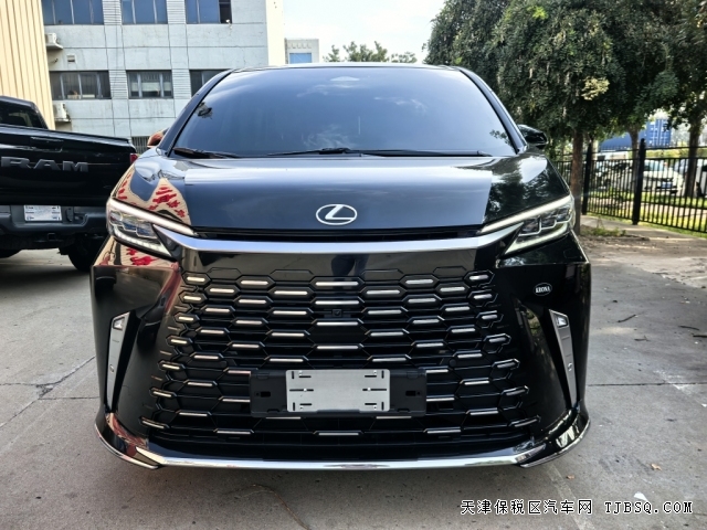 雷克萨斯LM500h 25款 2.4T 油电混动 Executive 6座149万