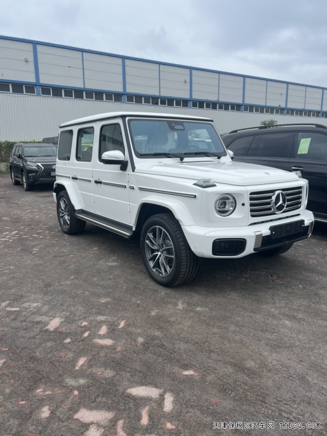 25款奔驰G450d柴油3.0T方盒子造型155万