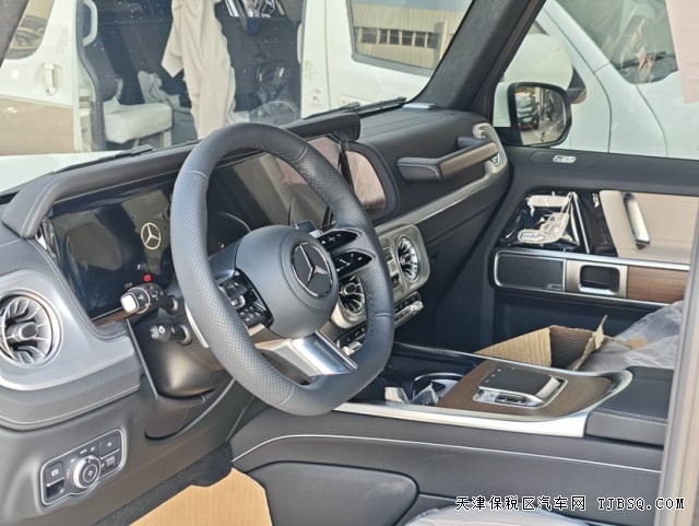 25款奔驰G450d柴油3.0T方盒子造型155万