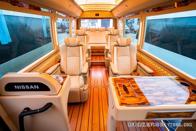 进口日产碧莲尊贵VIP中型商务车4.5L排量港口现车
