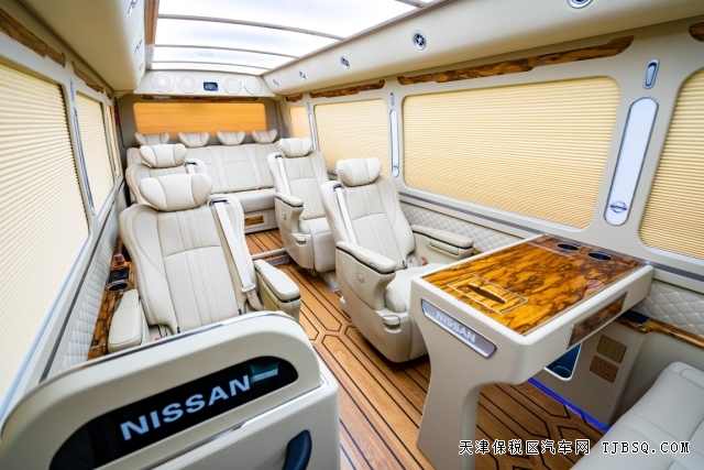 进口日产碧莲尊贵VIP中型商务车4.5L排量港口现车