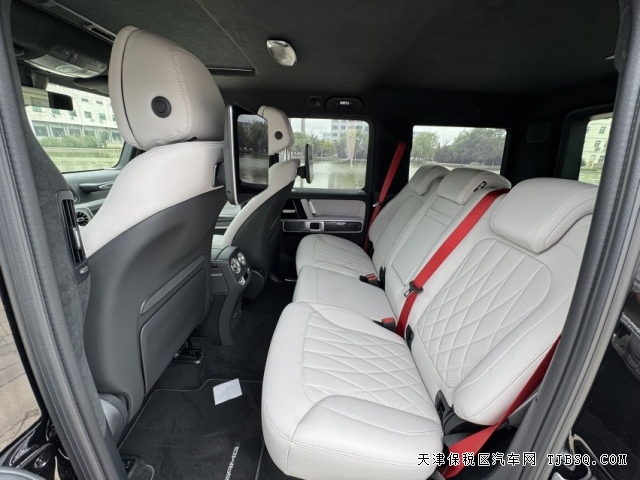 e466923d330314bda290b5c84f02e4e8 海外版本25款奔驰G63AMG天津港售价238万起