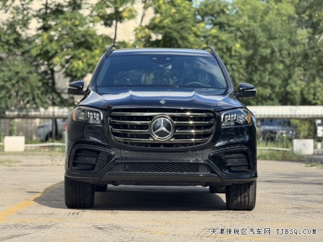 奔驰旗舰豪华SUV25款GLS450不减配港口106万现车
