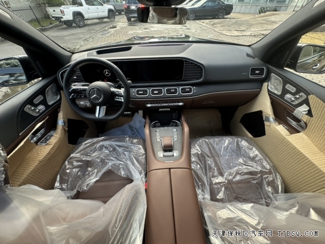 奔驰旗舰豪华SUV25款GLS450不减配港口106万现车