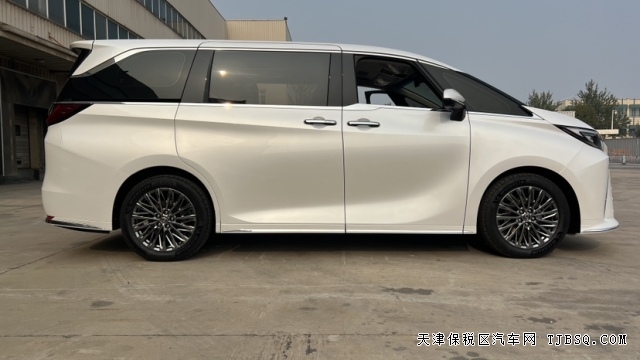 25款雷克萨斯LM500h  2.4T  油电混动六座现车140万