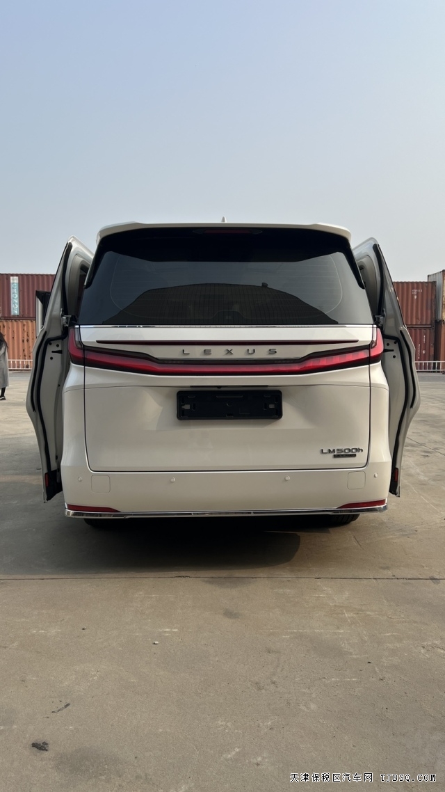 25款雷克萨斯LM500h  2.4T  油电混动六座现车140万