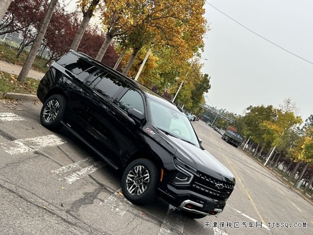 美系大块头25款萨博版Suburban3.0T柴油四驱港口开售