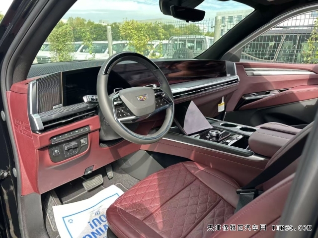 加版25款凯迪拉克凯雷德6.2L加长版美系豪华SUV