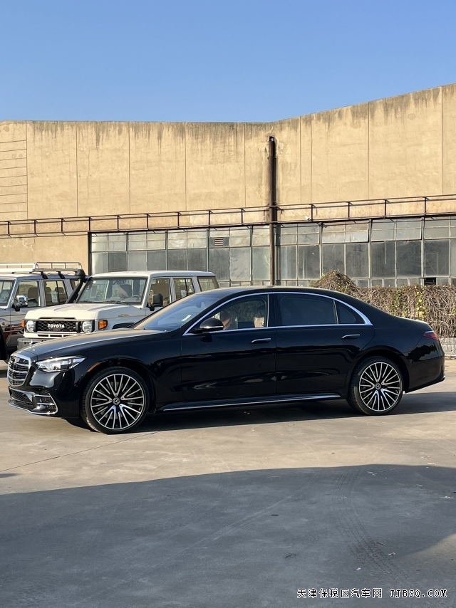 26款加版奔驰S500比迈巴赫还豪华舒适的旗舰轿车