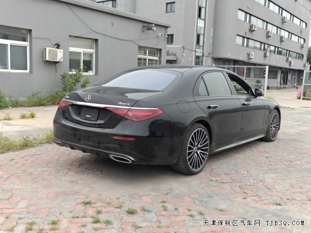 25款加版奔驰S580最新行情4.0T大V8给你澎湃的动力体验