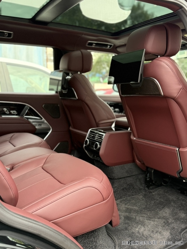 揽胜行政 25款 3.0T D350 柴油 创世加长顶级奢华SUV