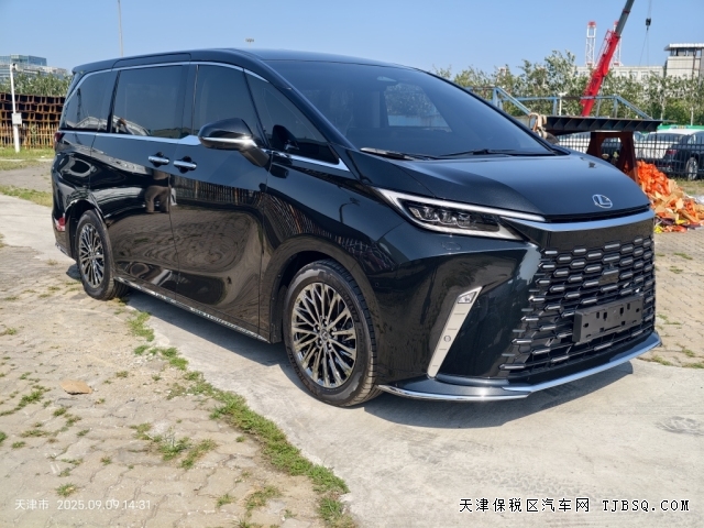 25款雷克萨斯LM500h油电混合2.4T天津港口140万价格可议