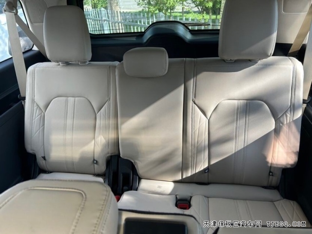 efe510243050eeb82566d6244e6099be 库存处理22款福特征服者四驱长轴纯正美系风格价格给力