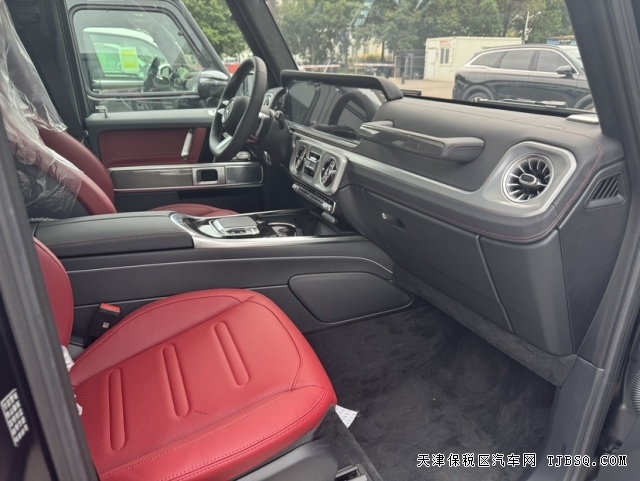 25款奔驰G550新款3.0T发动机年底大促180万起