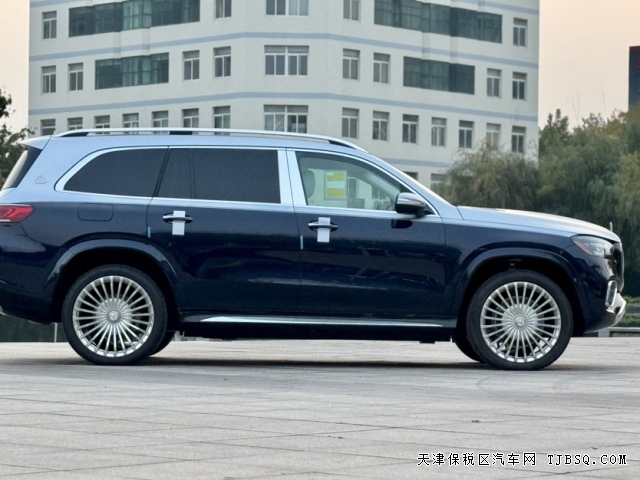 迈巴赫GLS600首发匠心高定版蓝银双拼配真丝白内饰港口现车