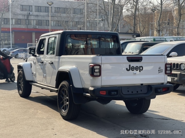 23款JEEP角斗士3.6L皮卡车 旅居版不报废最后一批现车