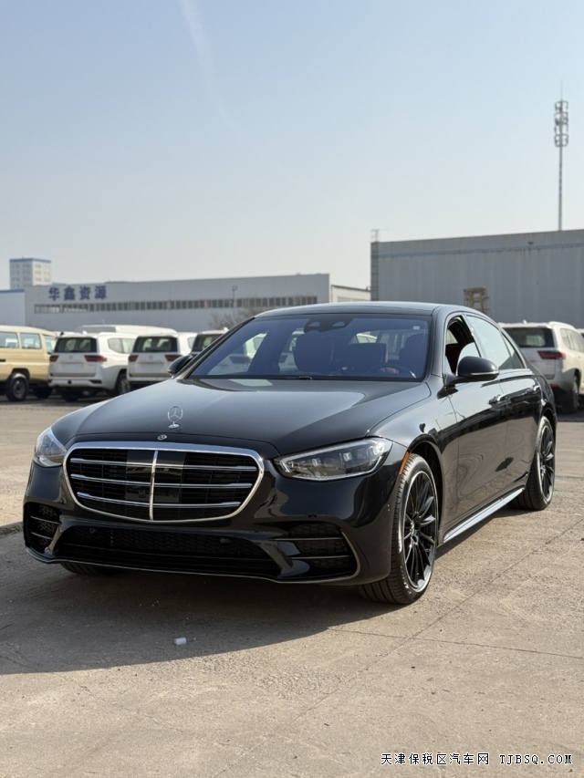 26款加版奔驰S500四驱长轴黑/红4D大柏林顶配大佬专属座驾