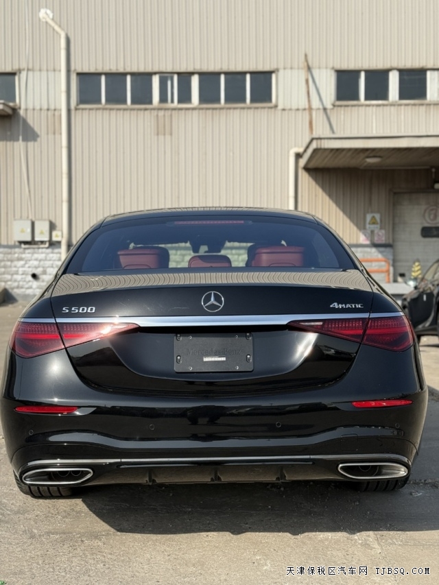 26款加版奔驰S500四驱长轴黑/红4D大柏林顶配大佬专属座驾