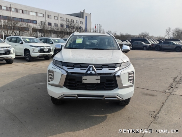 全新26款三菱帕杰罗劲畅3.0L V6王者归来港口现车发售