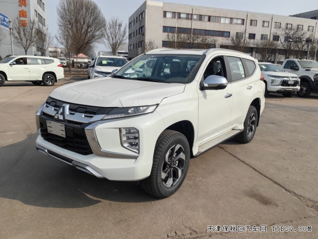 全新26款三菱帕杰罗劲畅3.0L V6王者归来港口现车发售