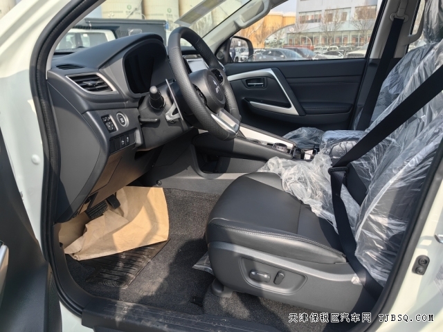 全新26款三菱帕杰罗劲畅3.0L V6王者归来港口现车发售