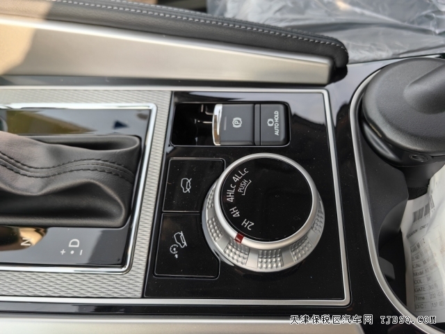 全新26款三菱帕杰罗劲畅3.0L V6王者归来港口现车发售