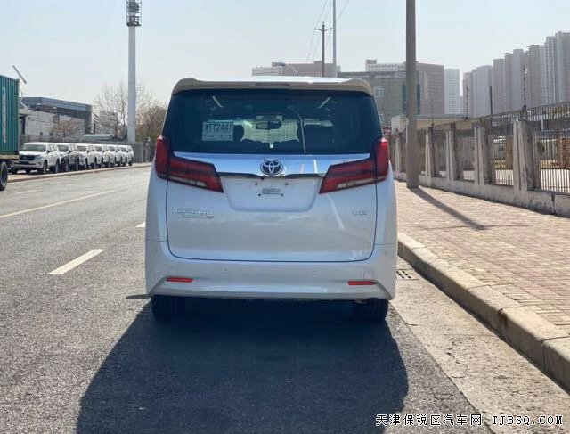 20款丰田埃尔法3.5L 港口现车全国最低价99.5万