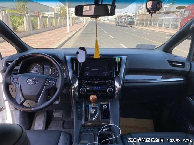 20款丰田埃尔法3.5L 港口现车全国最低价99.5万