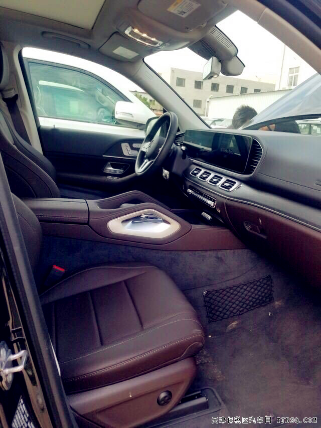 奔驰GLS450 20款 6座 全景20轮 现车 手续齐