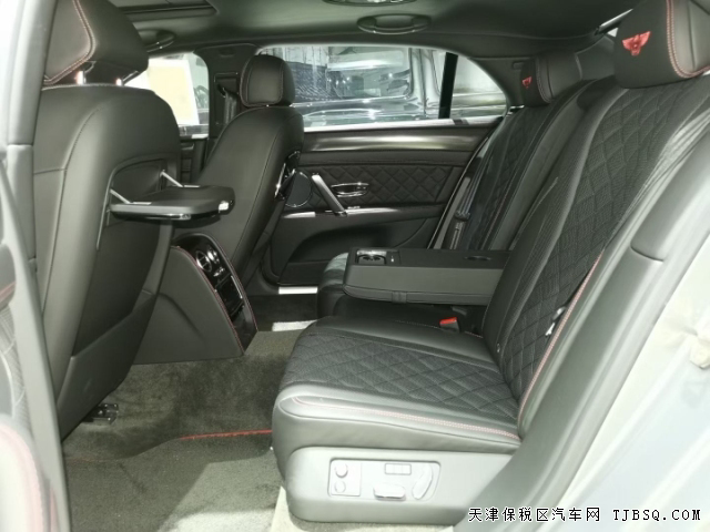 ɳ 18 4.0T S    2755